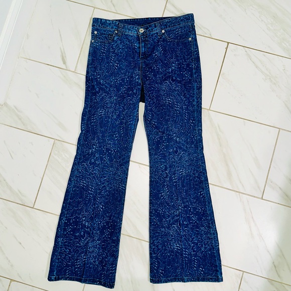 I.N.C. International Concepts Women's Size 16/33 Blue Denim Laser Print Jeans - Picture 1 of 14
